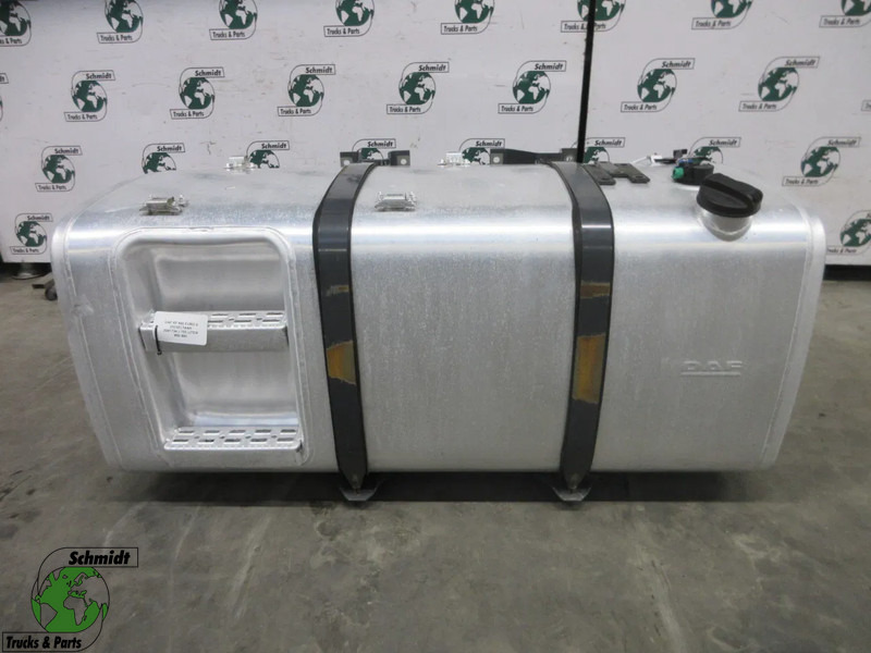 DAF 2041734 DIESELTANK 700 LITER DAF XF CF 480 EURO 6 MODEL 2020 - Depósito de combustible para Camión: foto 1 DAF 2041734 DIESELTANK 700 LITER DAF XF CF 480 EURO 6 MODEL 2020 - Depósito de combustible para Camión: foto 1
