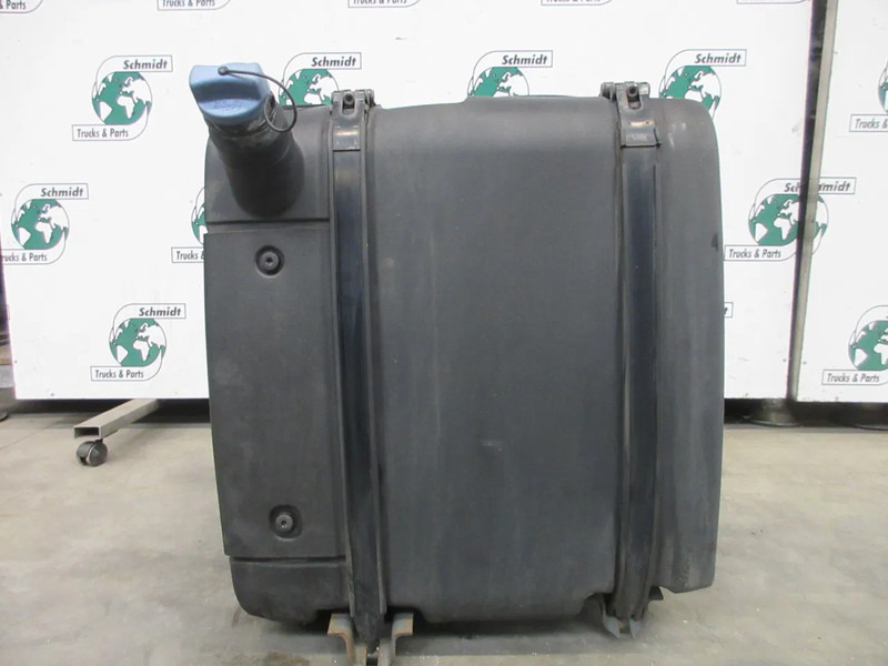 DAF 2303398 // 1928706 AD BLUE TANK 90 LITER DAF XF CF EURO 6 MODEL 2020 - Depósito de combustible para Camión: foto 5 DAF 2303398 // 1928706 AD BLUE TANK 90 LITER DAF XF CF EURO 6 MODEL 2020 - Depósito de combustible para Camión: foto 5