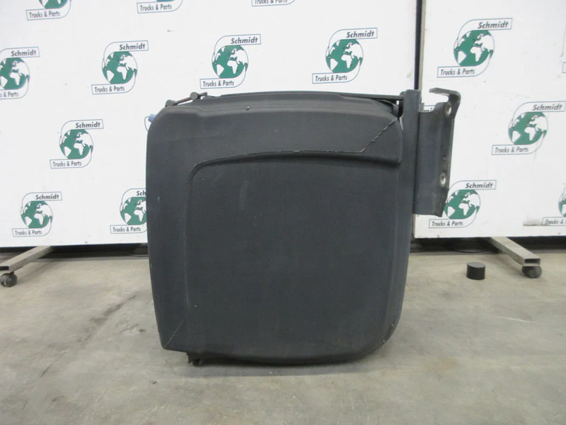 DAF 2303398 // 1928706 AD BLUE TANK 90 LITER DAF XF CF EURO 6 MODEL 2020 - Depósito de combustible para Camión: foto 4 DAF 2303398 // 1928706 AD BLUE TANK 90 LITER DAF XF CF EURO 6 MODEL 2020 - Depósito de combustible para Camión: foto 4