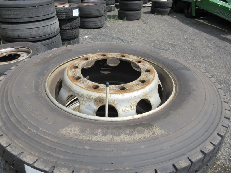 Goodyear 315/ 60 R 22.5 ACHTERBANDEN 4 X MET STAAL WIEL - Neumático para Camión: foto 2 Goodyear 315/ 60 R 22.5 ACHTERBANDEN 4 X MET STAAL WIEL - Neumático para Camión: foto 2