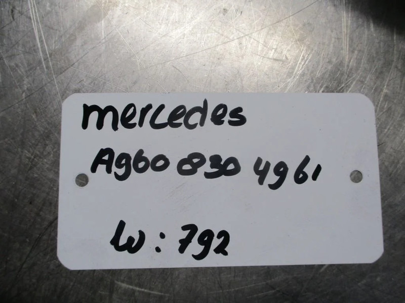 Mercedes-Benz ACTROS A 960 830 49 61 STANDKACHEL WEBASTO EURO 6 - Calefacción/ Ventilación para Camión: foto 3 Mercedes-Benz ACTROS A 960 830 49 61 STANDKACHEL WEBASTO EURO 6 - Calefacción/ Ventilación para Camión: foto 3