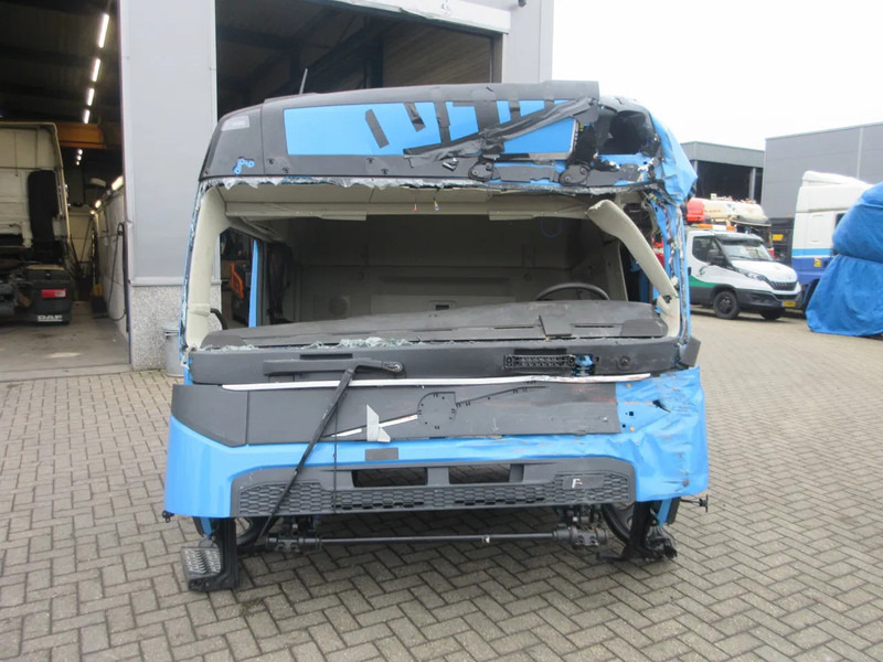 Volvo VOLVO FM 330 NIEUWE TYPE CABINE VOOR PARTS DONOR 2023 - Cabina e interior para Camión: foto 3 Volvo VOLVO FM 330 NIEUWE TYPE CABINE VOOR PARTS DONOR 2023 - Cabina e interior para Camión: foto 3