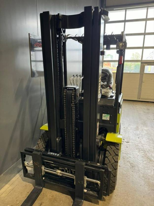 Clark EPX25i - Carretilla elevadora: foto 4 Clark EPX25i - Carretilla elevadora: foto 4