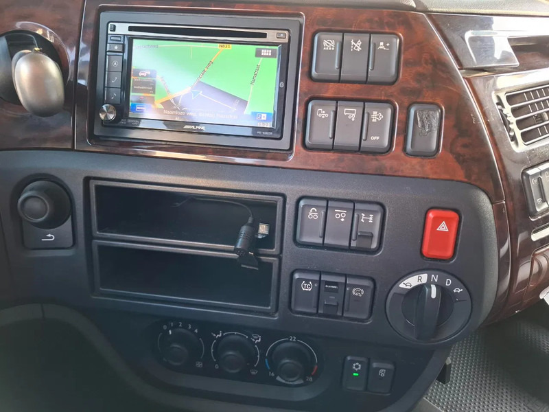 Leasing de DAF XF106-510 / INTARDER / BOOGIE / DEB / ACC / LWDS / PARK-AIRCO / NAVI / LEATHER / FRIDGE / AUTOMATIC / EURO-6 / 2017 DAF XF106-510 / INTARDER / BOOGIE / DEB / ACC / LWDS / PARK-AIRCO / NAVI / LEATHER / FRIDGE / AUTOMATIC / EURO-6 / 2017: foto 17