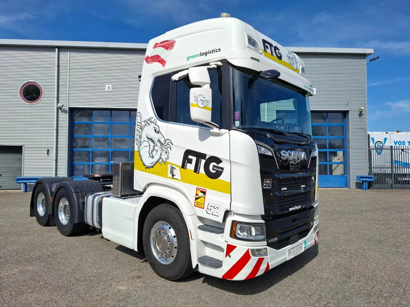 Scania NGS R650 V8 / 6X4 / RETARDER / 2X BIG AXLE / PARKCOOL / DOUBLE TANK / INLINER / FULL-AIR / ALCOA / LEATHER / NAVI / GEN2 V2 / EU - Cabeza tractora: foto 2 Scania NGS R650 V8 / 6X4 / RETARDER / 2X BIG AXLE / PARKCOOL / DOUBLE TANK / INLINER / FULL-AIR / ALCOA / LEATHER / NAVI / GEN2 V2 / EU - Cabeza tractora: foto 2