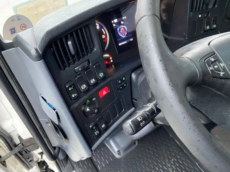 Cabeza tractora Scania R520 / AUTOMATIC / RETARDER / NAVI /LWDS / PARK-COOL / EURO-6 / 2017: foto 12