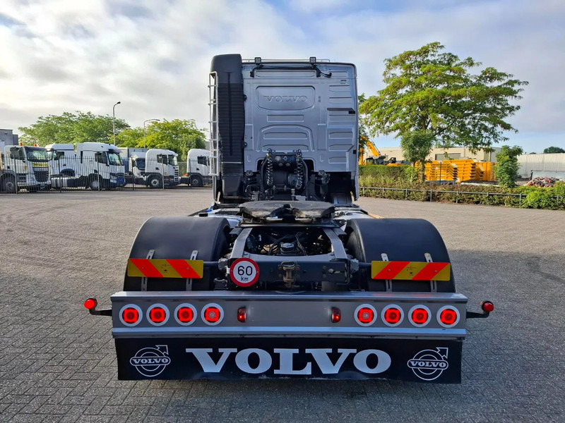 Volvo FH4-460 / HYDRAULICS / VEB+ / TUV:21-08-2025 / FRIDGE / AUTOMATIC / EURO-6 / 2015 - Cabeza tractora: foto 4 Volvo FH4-460 / HYDRAULICS / VEB+ / TUV:21-08-2025 / FRIDGE / AUTOMATIC / EURO-6 / 2015 - Cabeza tractora: foto 4