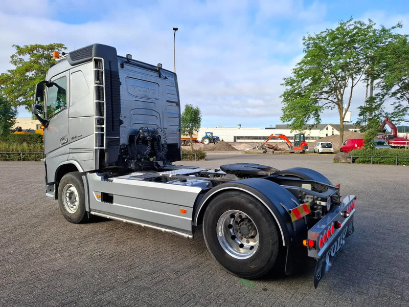 Volvo FH4-460 / HYDRAULICS / VEB+ / TUV:21-08-2025 / FRIDGE / AUTOMATIC / EURO-6 / 2015 - Cabeza tractora: foto 3 Volvo FH4-460 / HYDRAULICS / VEB+ / TUV:21-08-2025 / FRIDGE / AUTOMATIC / EURO-6 / 2015 - Cabeza tractora: foto 3