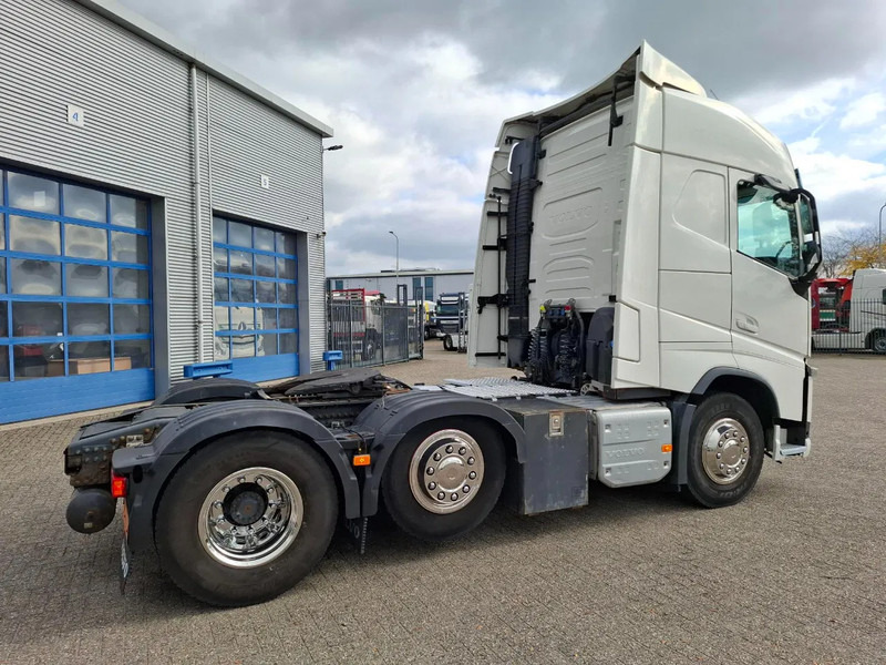 Volvo FH4-460 / VEB+ / ACC / LWDS / LIFT AXLE / 753707 KM / FRIDGE / AUTOMATIC / EURO-6 / 2015 - Cabeza tractora: foto 5 Volvo FH4-460 / VEB+ / ACC / LWDS / LIFT AXLE / 753707 KM / FRIDGE / AUTOMATIC / EURO-6 / 2015 - Cabeza tractora: foto 5