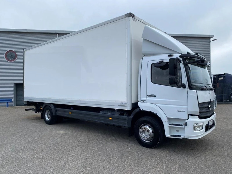 Mercedes-Benz ATEGO 1624 / AUTOMATIC / CLOSED BOX / SIDE DOORS / AIRCO / LWDS / FCW / EURO-6 / 2016 - Camión caja cerrada: foto 2 Mercedes-Benz ATEGO 1624 / AUTOMATIC / CLOSED BOX / SIDE DOORS / AIRCO / LWDS / FCW / EURO-6 / 2016 - Camión caja cerrada: foto 2