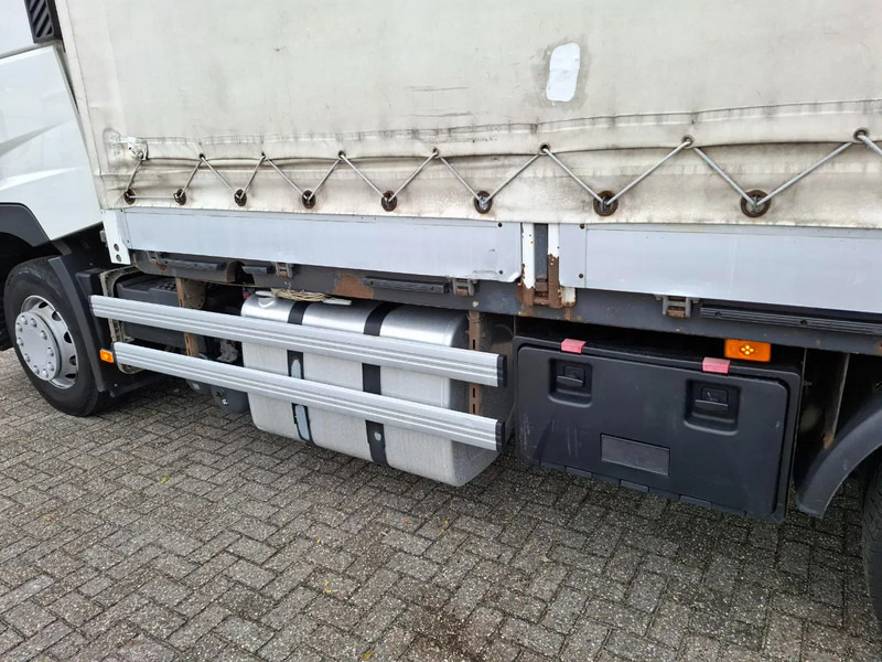 Camión lona Renault T480 COMFORT / DOUBLE TANK / TIR LINE / TUV:30-03-2026 / THROUGH LOADING SYSTEM / LWDS / AUTOMATIC / EURO-6 / 2017: foto 12 Camión lona Renault T480 COMFORT / DOUBLE TANK / TIR LINE / TUV:30-03-2026 / THROUGH LOADING SYSTEM / LWDS / AUTOMATIC / EURO-6 / 2017: foto 12