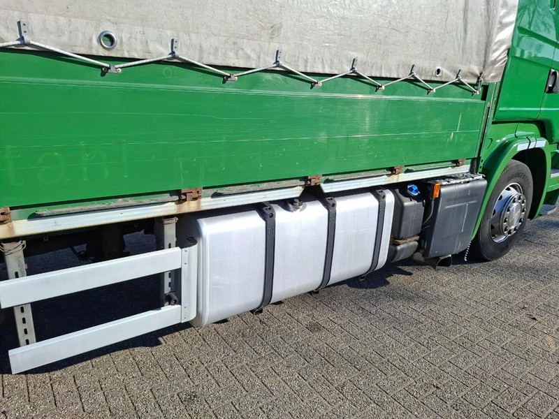 Camión lona Scania R410 / GERMAN TRUCK / RETARDER / LIFT+LENKACHSE / SLIDING ROOF / SMART TACHO / PARK AIRCO / NAVI / LWDS / AUTOMATIC / EURO-6 / 2: foto 11 Camión lona Scania R410 / GERMAN TRUCK / RETARDER / LIFT+LENKACHSE / SLIDING ROOF / SMART TACHO / PARK AIRCO / NAVI / LWDS / AUTOMATIC / EURO-6 / 2: foto 11
