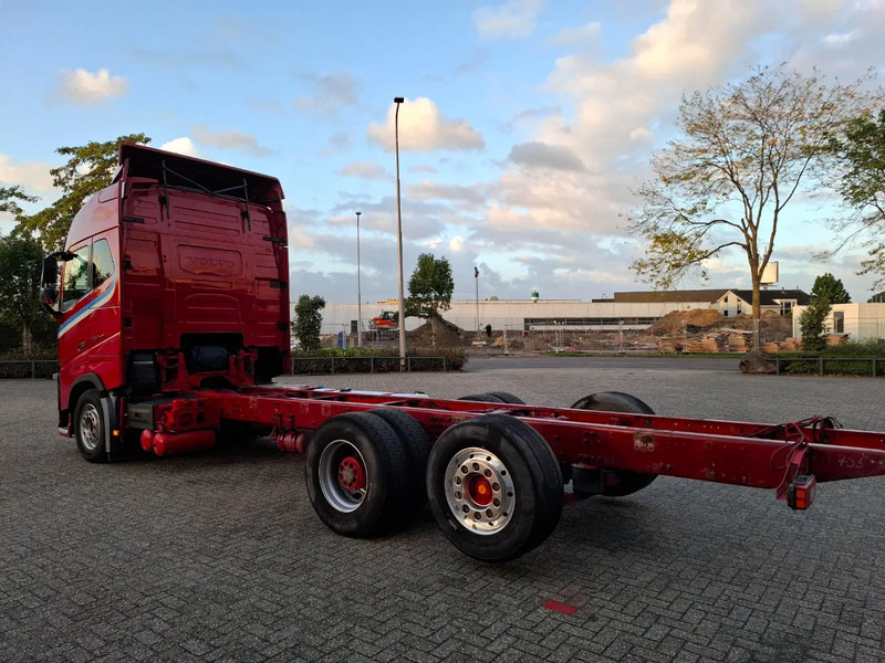 Volvo FH16-750 / BIG AXLE / VEB+ / ONLY:679711 KM / TECHNICAL 70TON / 9TON FRONT AXLE / INLINER / FULL-AIR / AUTOMATIC / EURO-6 / 2018 - Camión chasis: foto 3 Volvo FH16-750 / BIG AXLE / VEB+ / ONLY:679711 KM / TECHNICAL 70TON / 9TON FRONT AXLE / INLINER / FULL-AIR / AUTOMATIC / EURO-6 / 2018 - Camión chasis: foto 3