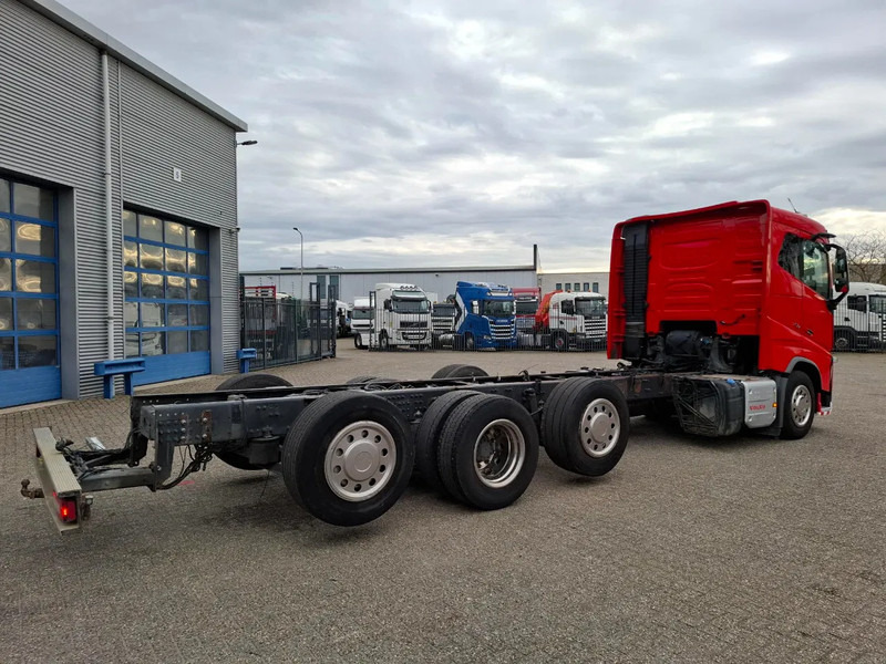 Volvo FH16-750 / VEB+ / ONLY:349761 KM / 9TON FRONT AXLE / INLINER / TECHNICAL 60TON / FULL-AIR / AUTOMATIC / EURO-6 / 2016 - Camión chasis: foto 5 Volvo FH16-750 / VEB+ / ONLY:349761 KM / 9TON FRONT AXLE / INLINER / TECHNICAL 60TON / FULL-AIR / AUTOMATIC / EURO-6 / 2016 - Camión chasis: foto 5