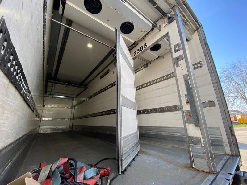 Camión frigorífico Volvo FM4-420 / COMPLETE COOL+FREEZE COMBI / CHEREAU / THROUGH-LOADING SYSTEM / 2XPLATFORM DHOLLANDIA / FREEZING LOCK / AUTOMATIC / EU: foto 7