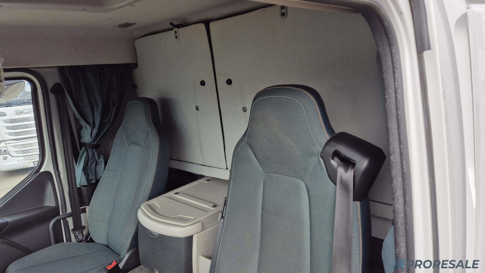 Camión frigorífico VOLVO FL 250 BB EURO 6 - mrazírna + CARRIER XARIOS 600 EL MAXI: foto 7