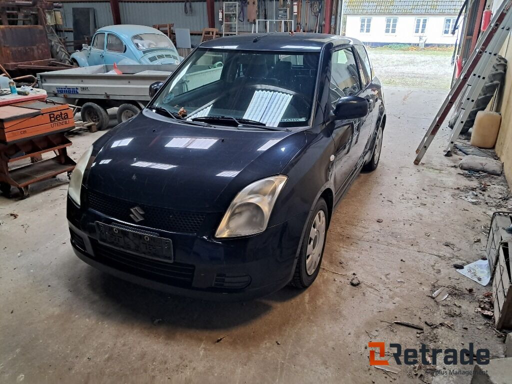 Bil Suzuki Swift 1,3 A/mt - Coche: foto 1 Bil Suzuki Swift 1,3 A/mt - Coche: foto 1
