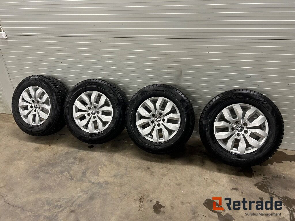 Däck Kumho Wintercraft SUV WS3 Till VW Amarok - Equipo de construcción: foto 1 Däck Kumho Wintercraft SUV WS3 Till VW Amarok - Equipo de construcción: foto 1