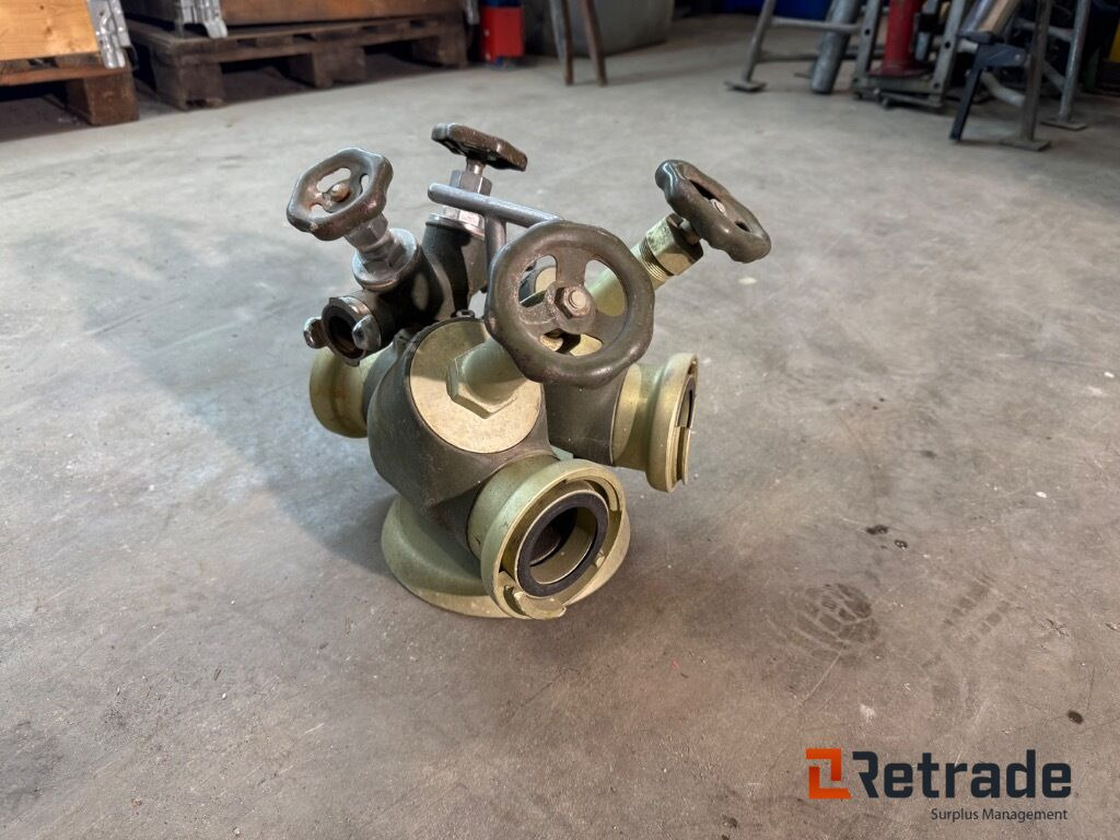 Fördelare för brandslang - Herramienta/ Equipo: foto 1 Fördelare för brandslang - Herramienta/ Equipo: foto 1