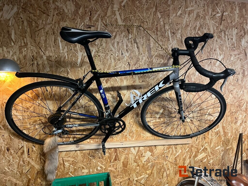 Forskelligt udstyr Trek Rasercykel - Motocicleta: foto 1 Forskelligt udstyr Trek Rasercykel - Motocicleta: foto 1