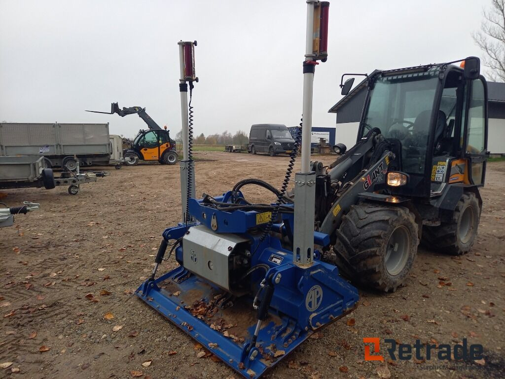 AP Blev 1600 afretter - Implemento para Maquinaria de construcción: foto 1 AP Blev 1600 afretter - Implemento para Maquinaria de construcción: foto 1