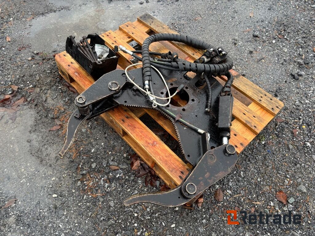 Flerträdshantering Komatsu S92 - Maquinaria agrícola: foto 3 Flerträdshantering Komatsu S92 - Maquinaria agrícola: foto 3