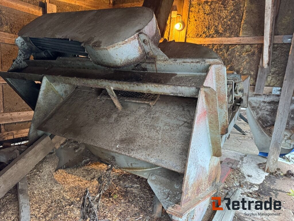 Flistugg Bruks Mekaniska 1200 M med tillbehör - Maquinaria agrícola: foto 1 Flistugg Bruks Mekaniska 1200 M med tillbehör - Maquinaria agrícola: foto 1