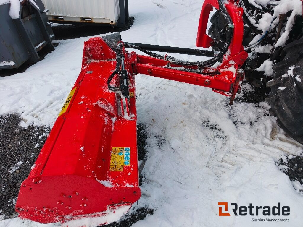 Sideforskyvbar beitepusser, Trincia Giraffa 185 - Maquinaria agrícola: foto 5 Sideforskyvbar beitepusser, Trincia Giraffa 185 - Maquinaria agrícola: foto 5