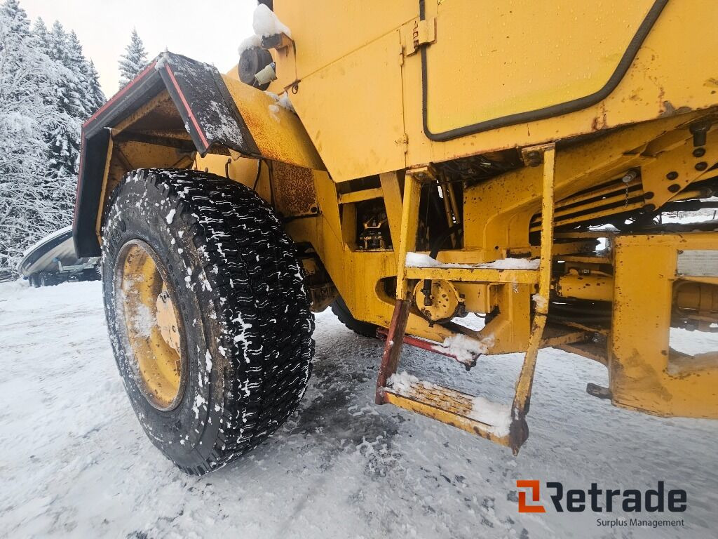 Maquinaria de construcción Hjullastare Volvo 4200 med skopa: foto 30 Maquinaria de construcción Hjullastare Volvo 4200 med skopa: foto 30