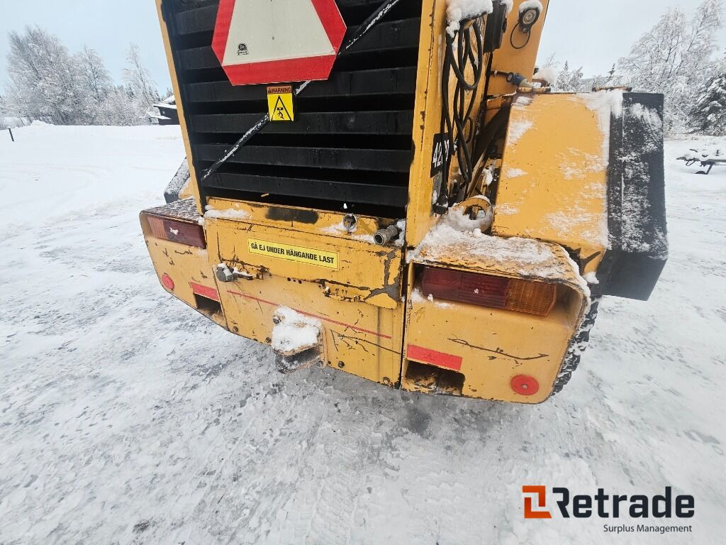 Maquinaria de construcción Hjullastare Volvo 4200 med skopa: foto 35 Maquinaria de construcción Hjullastare Volvo 4200 med skopa: foto 35