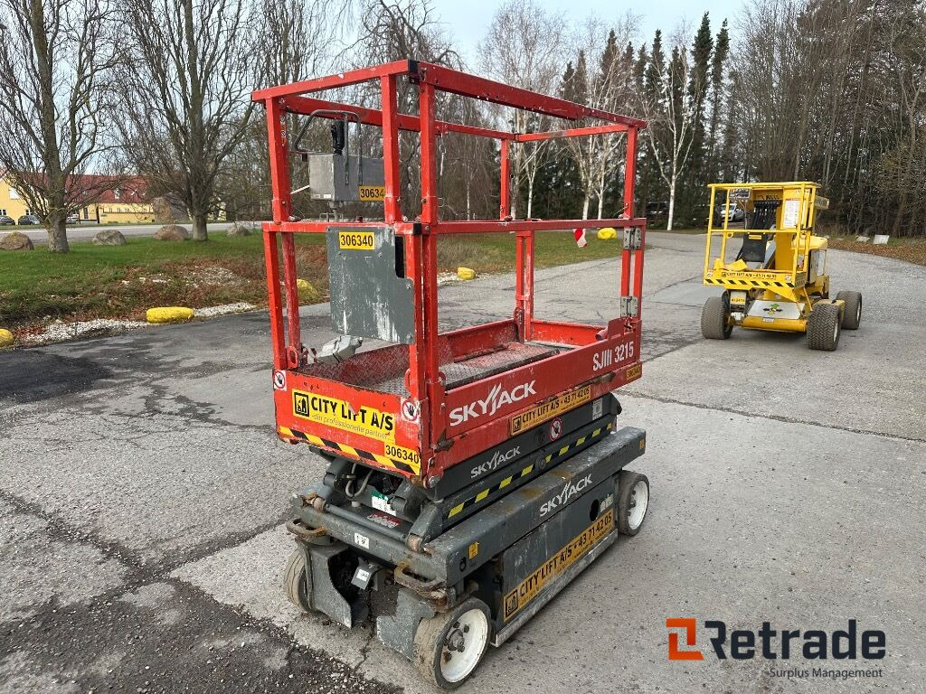 Sky jack Sj III 3215 Sax lift - Maquinaria de construcción: foto 3 Sky jack Sj III 3215 Sax lift - Maquinaria de construcción: foto 3