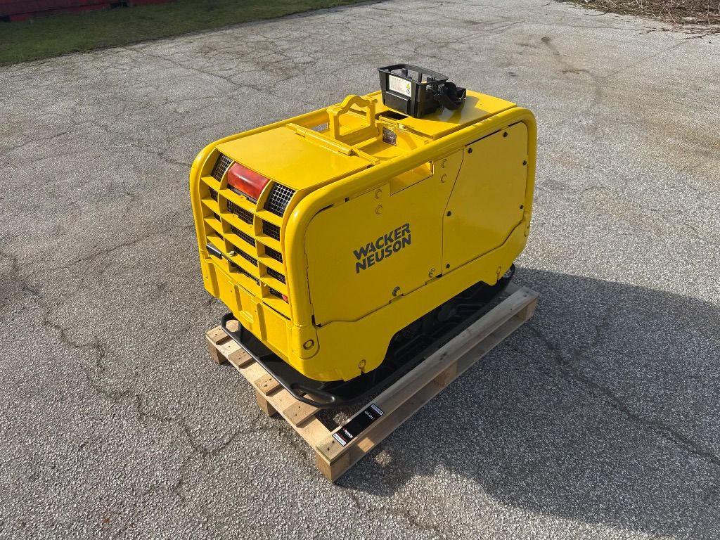 Pladevibrator Wacker Neuson Dpu80 R Remote - Plancha reversible: foto 1 Pladevibrator Wacker Neuson Dpu80 R Remote - Plancha reversible: foto 1