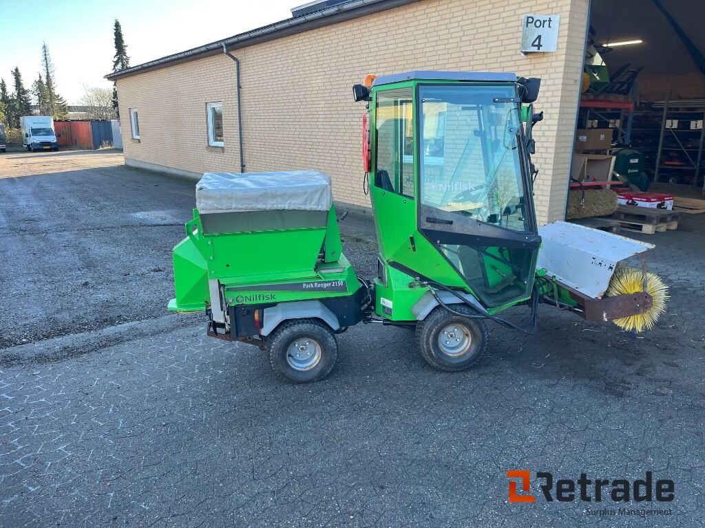 Plæne- og parkmaskiner EGHOLM 2150 Redskabsbærer - Vehículo municipal: foto 4 Plæne- og parkmaskiner EGHOLM 2150 Redskabsbærer - Vehículo municipal: foto 4