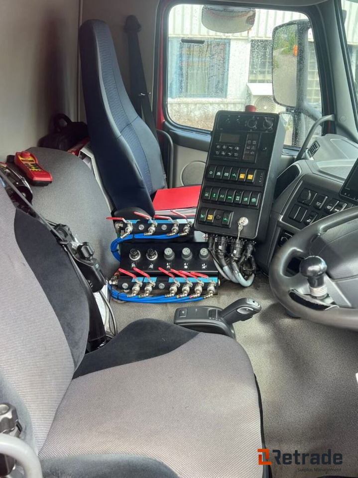 Volvo FE 300 Feiebil / Kombibil med Tipp og Brøyteoppsett - Barredora vial: foto 5 Volvo FE 300 Feiebil / Kombibil med Tipp og Brøyteoppsett - Barredora vial: foto 5