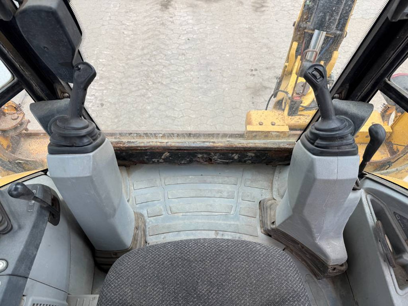 Retroexcavadora Cat 444F - 4x4x4 / Telescopic Boom / Hammer Lines: foto 9