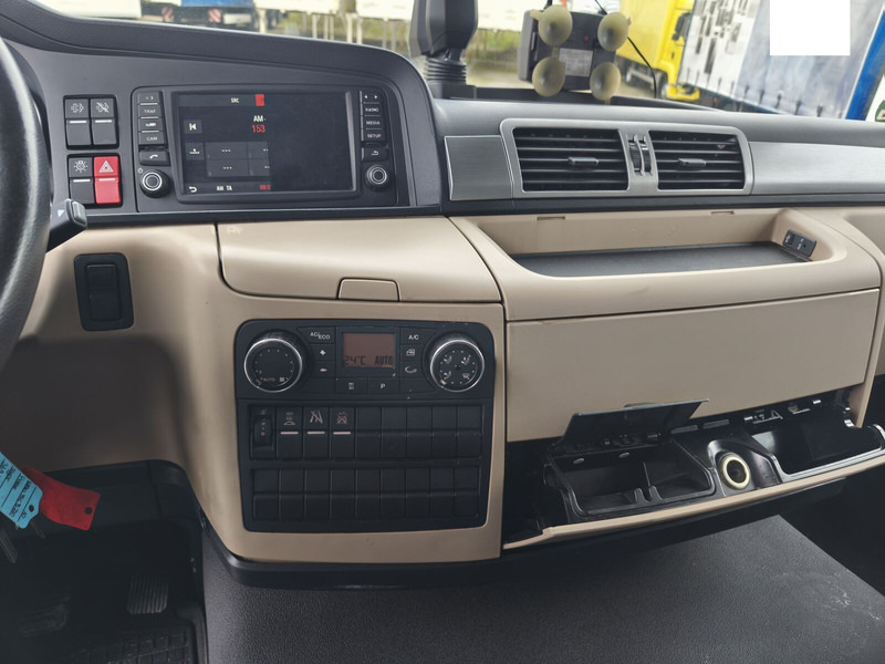 Camión lona MAN TGL 8.220 Plane Jumbo Gardine Euro6 4x2 (10): foto 15 Camión lona MAN TGL 8.220 Plane Jumbo Gardine Euro6 4x2 (10): foto 15