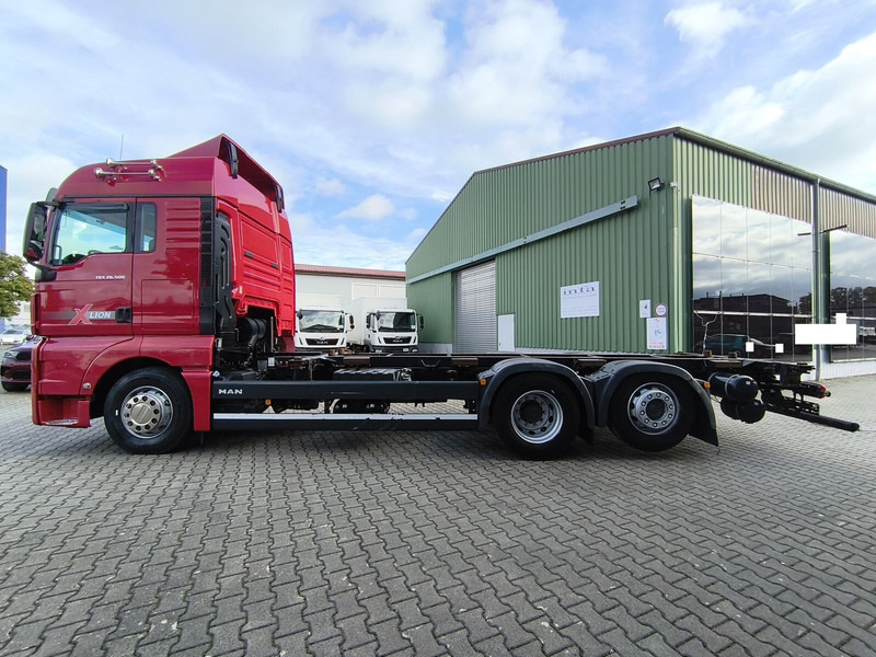 MAN TGX 26.500 BDF 6x2 Euro 6 Retarder Standard Lift+Lenk (29) - Camión chasis: foto 5 MAN TGX 26.500 BDF 6x2 Euro 6 Retarder Standard Lift+Lenk (29) - Camión chasis: foto 5