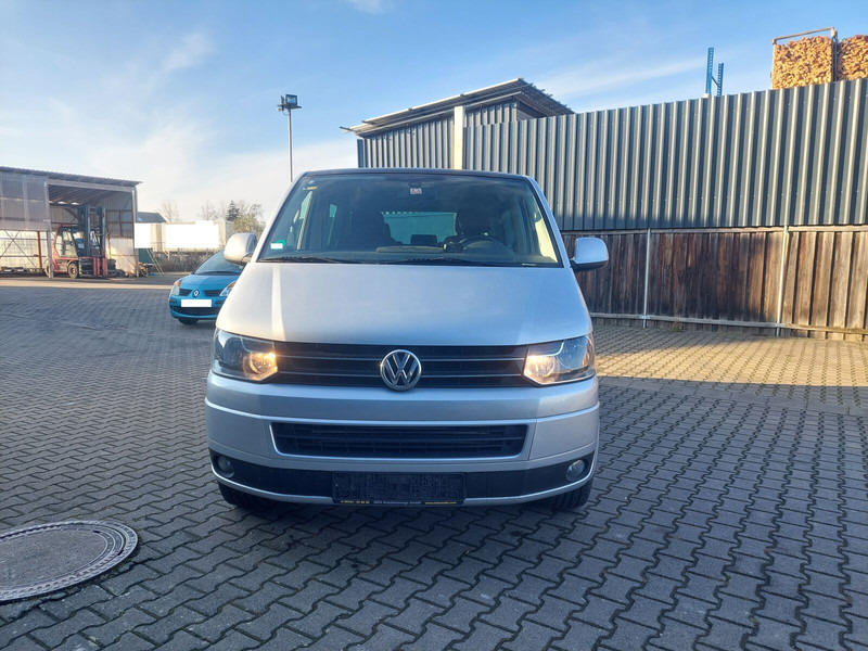 Volkswagen Transporter Multivan AHK Doppelklima Tisch Leder 7-Sitzer - Minibús, Furgoneta de pasajeros: foto 3 Volkswagen Transporter Multivan AHK Doppelklima Tisch Leder 7-Sitzer - Minibús, Furgoneta de pasajeros: foto 3