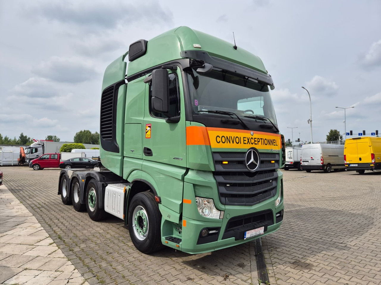 Mercedes-Benz Actros 4163 8X4 / 1 Owner / LOW KM / Super Condition - Cabeza tractora: foto 5 Mercedes-Benz Actros 4163 8X4 / 1 Owner / LOW KM / Super Condition - Cabeza tractora: foto 5