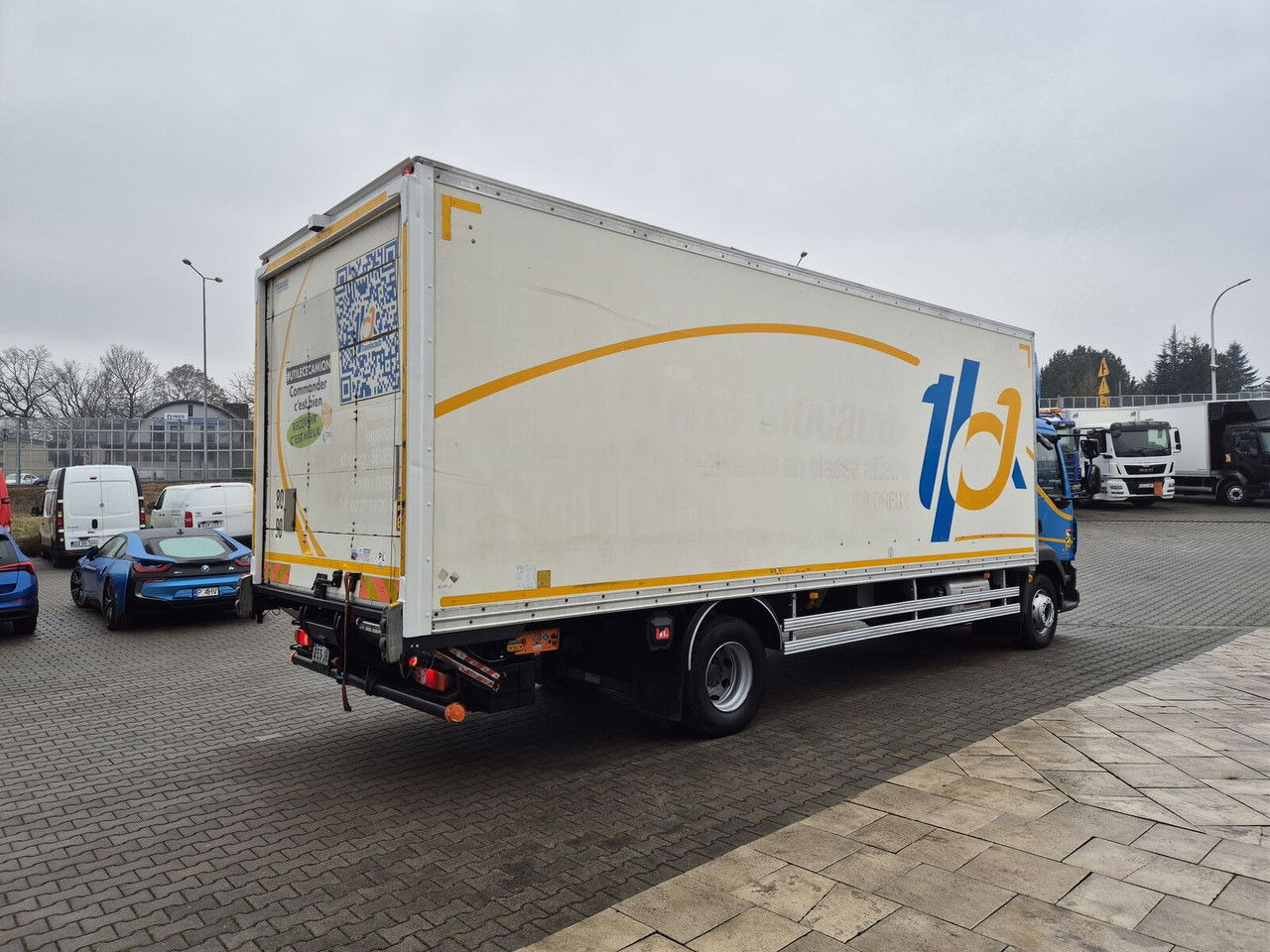 Camión caja cerrada DAF LF 220 DAF LF 220: foto 9