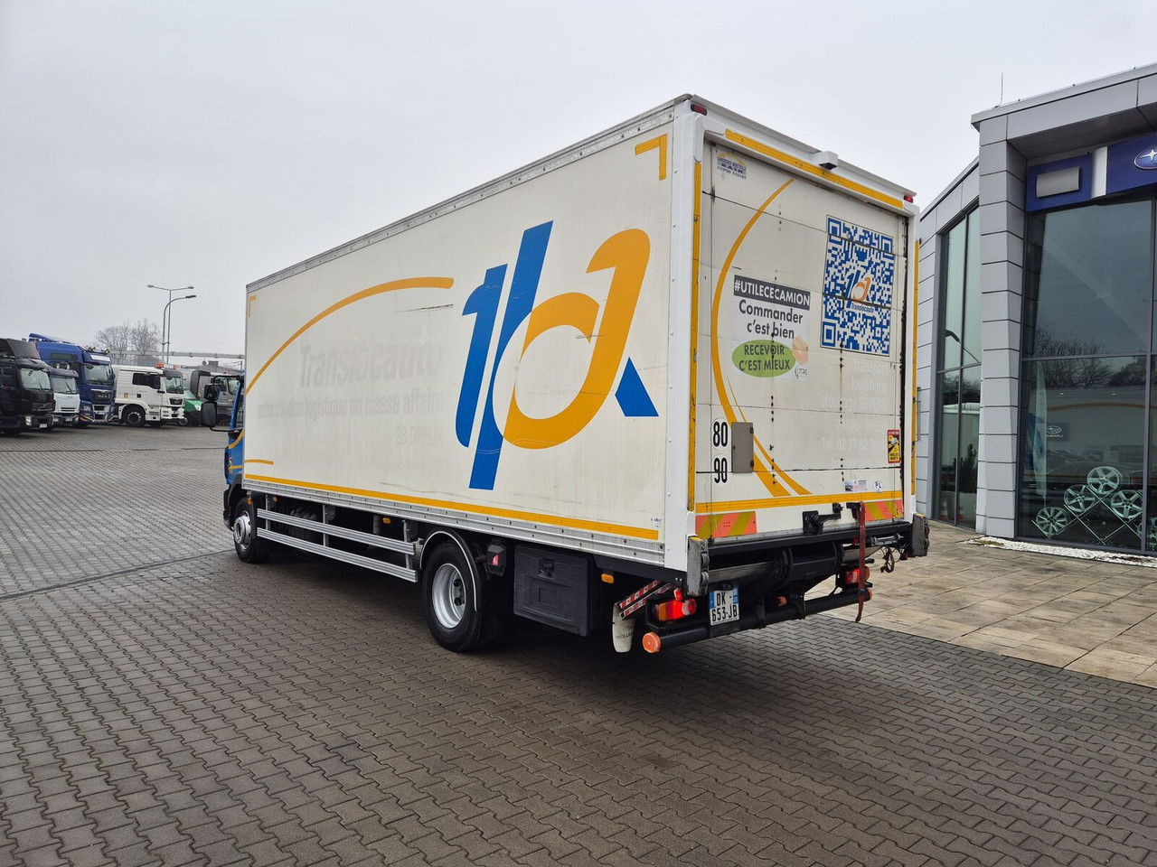 Camión caja cerrada DAF LF 220 DAF LF 220: foto 12