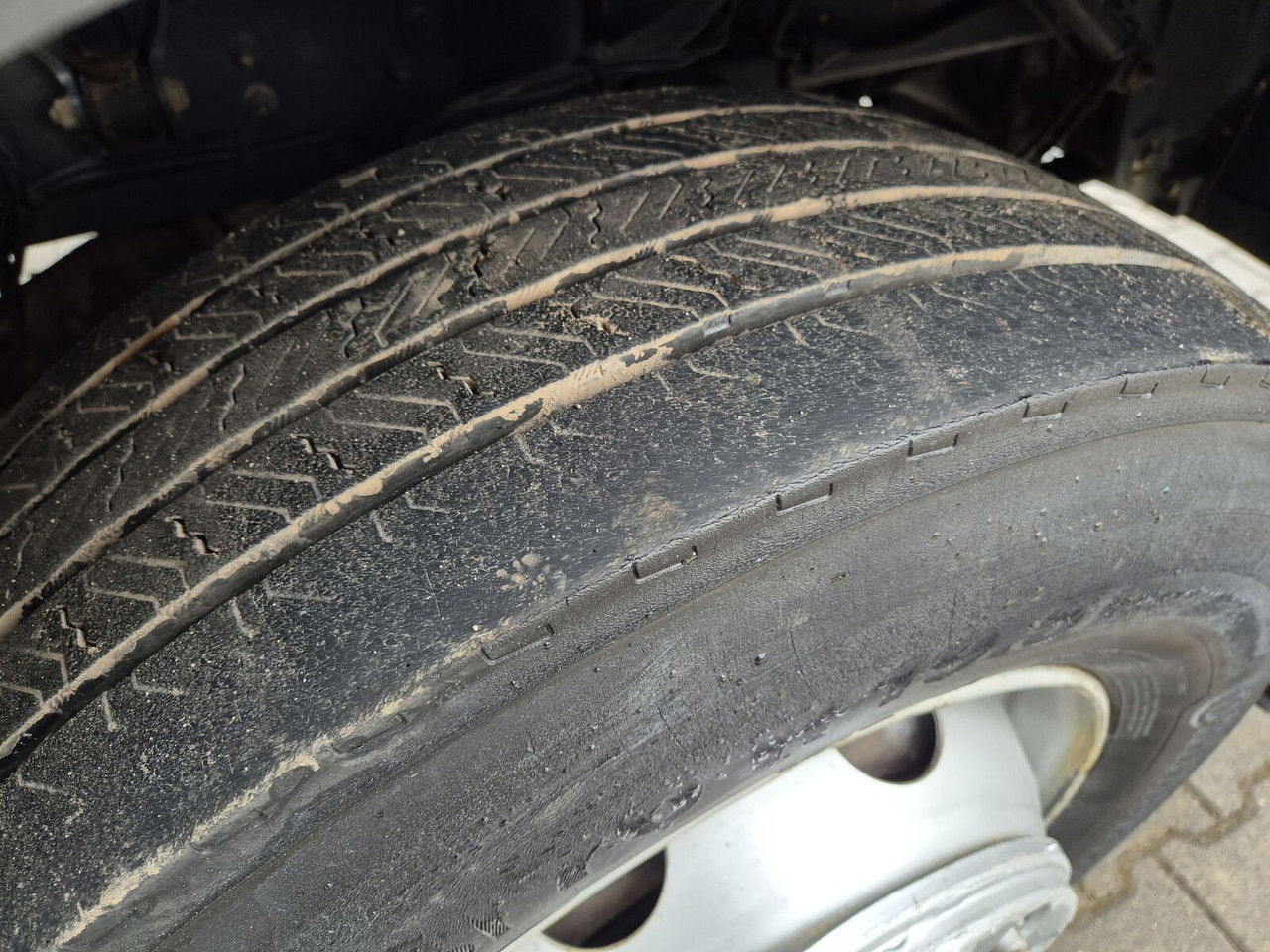 Camión caja cerrada DAF LF 220 DAF LF 220: foto 23