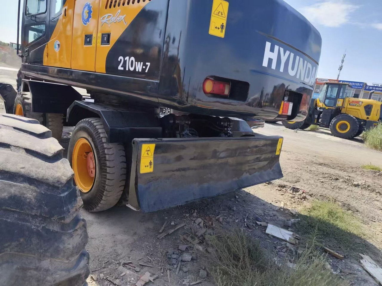 Hyundai R210-7 / Cummins / 1800MTH / Like NEW/20,5Tons/Sp R210-7 / Cummins / 1800MTH / Like NEW/20,5Tons/Special Ofert - Excavadora de ruedas: foto 5 Hyundai R210-7 / Cummins / 1800MTH / Like NEW/20,5Tons/Sp R210-7 / Cummins / 1800MTH / Like NEW/20,5Tons/Special Ofert - Excavadora de ruedas: foto 5