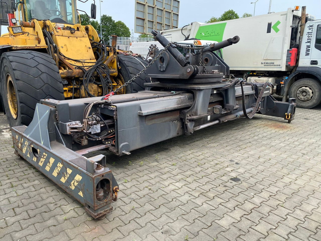 Diversen 817-8787 / 45000KG / 1 Owner / Fully Functional Elme 817-8787 / 45000KG - Implemento para Reach stacker: foto 1 Diversen 817-8787 / 45000KG / 1 Owner / Fully Functional Elme 817-8787 / 45000KG - Implemento para Reach stacker: foto 1