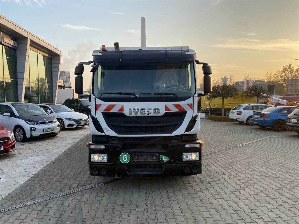 Iveco Stralis 330 EEV / FAUN VARIO PRESS 11 27M3 / SERVI - Camión de basura: foto 4 Iveco Stralis 330 EEV / FAUN VARIO PRESS 11 27M3 / SERVI - Camión de basura: foto 4