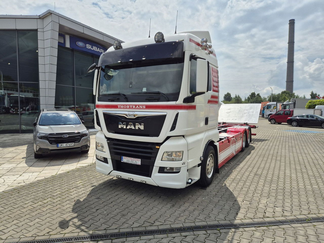MAN TGX 28 28.420 , 6x2-2 LL / Trailer HFR KM 20 / 1 Owner / E6 /Techni - Camión portacontenedore/ Intercambiable: foto 2 MAN TGX 28 28.420 , 6x2-2 LL / Trailer HFR KM 20 / 1 Owner / E6 /Techni - Camión portacontenedore/ Intercambiable: foto 2