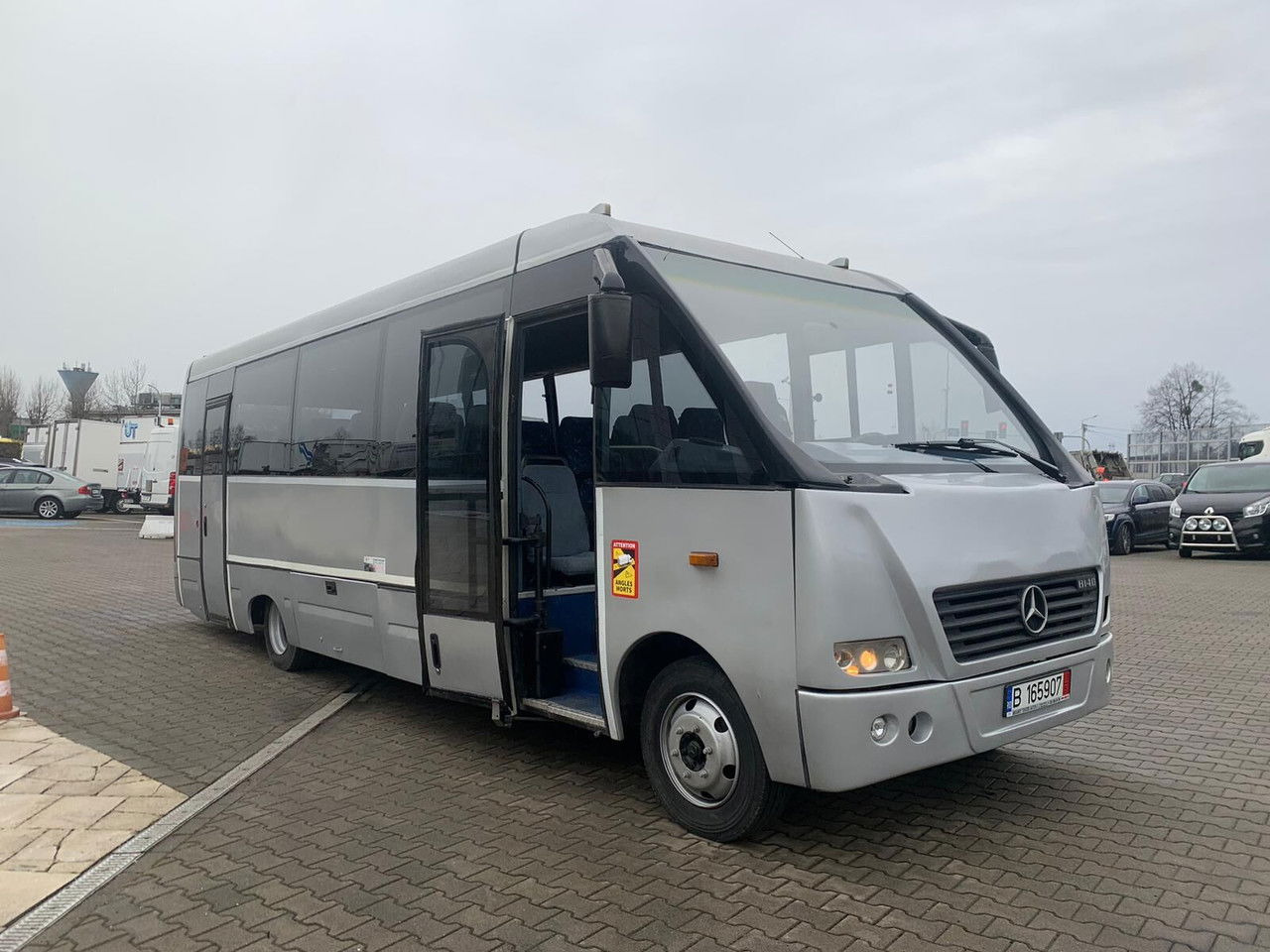 Mercedes-Benz Vario 814 814D, Mediano, Cibro, Vario,33 seats, E4, Wide Body - Autobús suburbano: foto 1 Mercedes-Benz Vario 814 814D, Mediano, Cibro, Vario,33 seats, E4, Wide Body - Autobús suburbano: foto 1