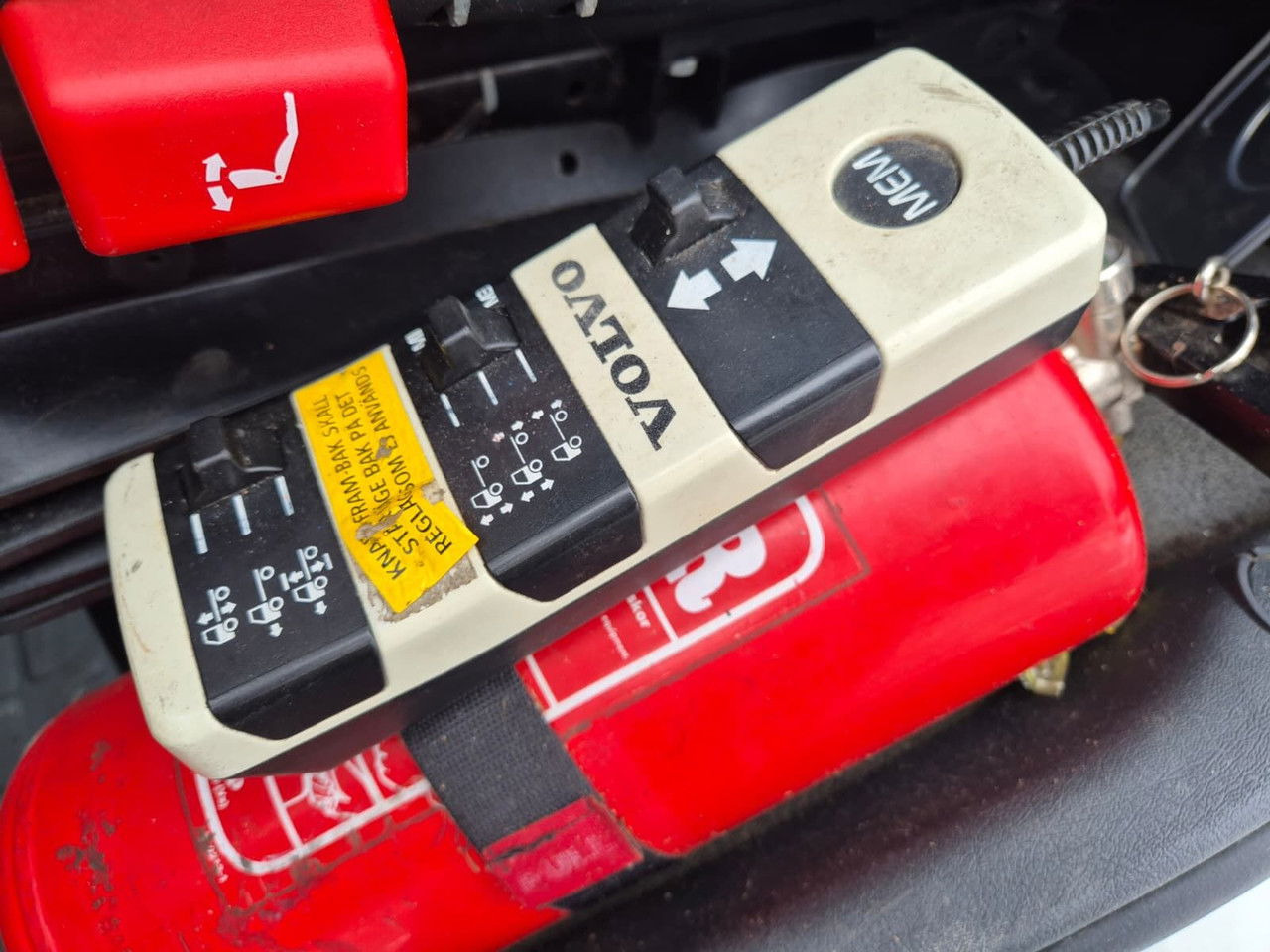 Camión para caballos Volvo FM 7 5 Horses / Live Cabin / 1 Owner / Serviced: foto 30