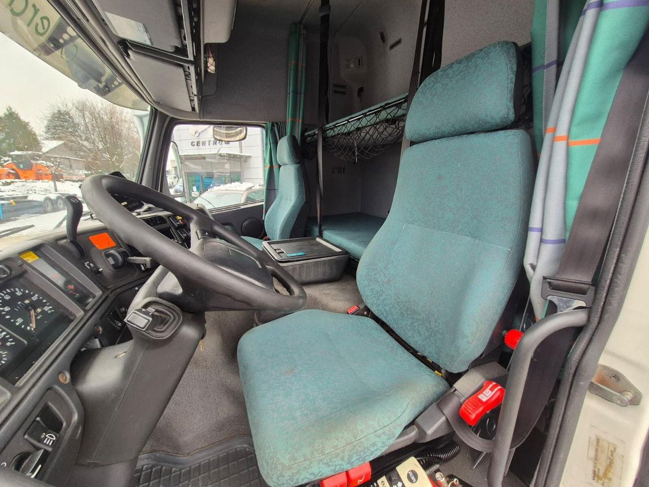 Camión para caballos Volvo FM 7 5 Horses / Live Cabin / 1 Owner / Serviced: foto 29