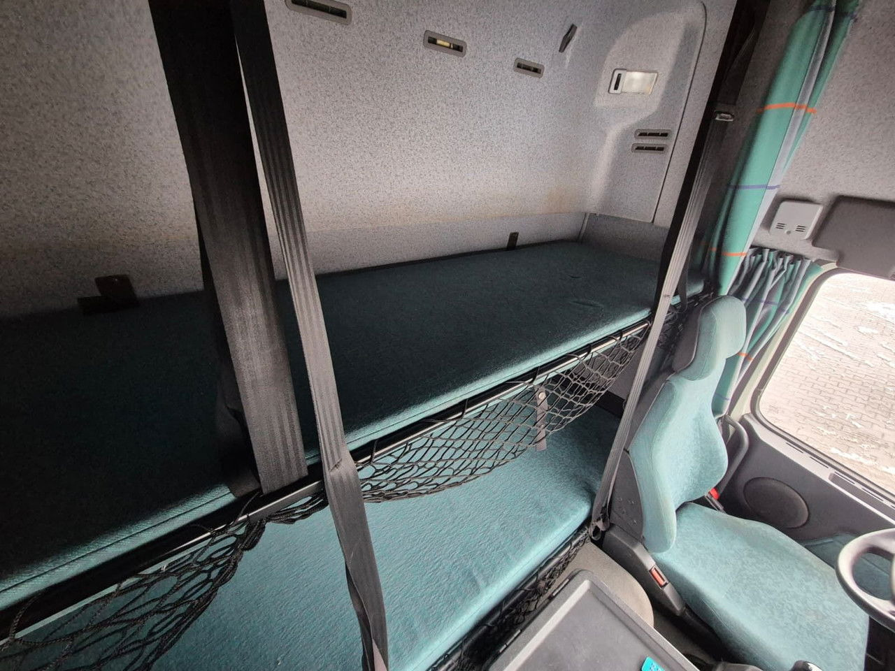 Camión para caballos Volvo FM 7 5 Horses / Live Cabin / 1 Owner / Serviced: foto 23